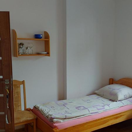 Pokoje Goscinne Tomasz Międzywodzie Exterior foto