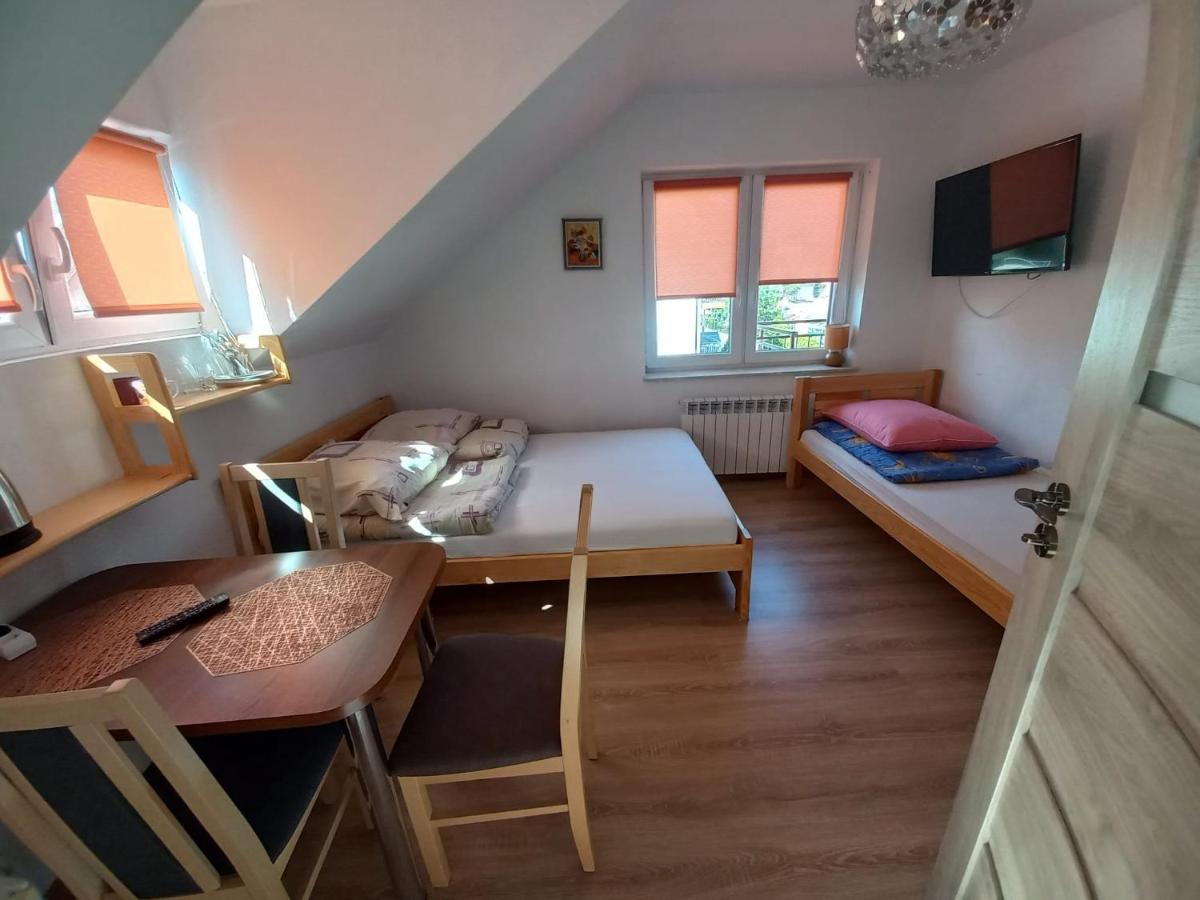 Pokoje Goscinne Tomasz Międzywodzie Exterior foto