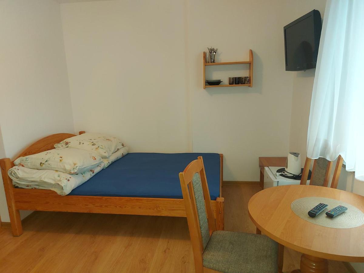 Pokoje Goscinne Tomasz Międzywodzie Exterior foto