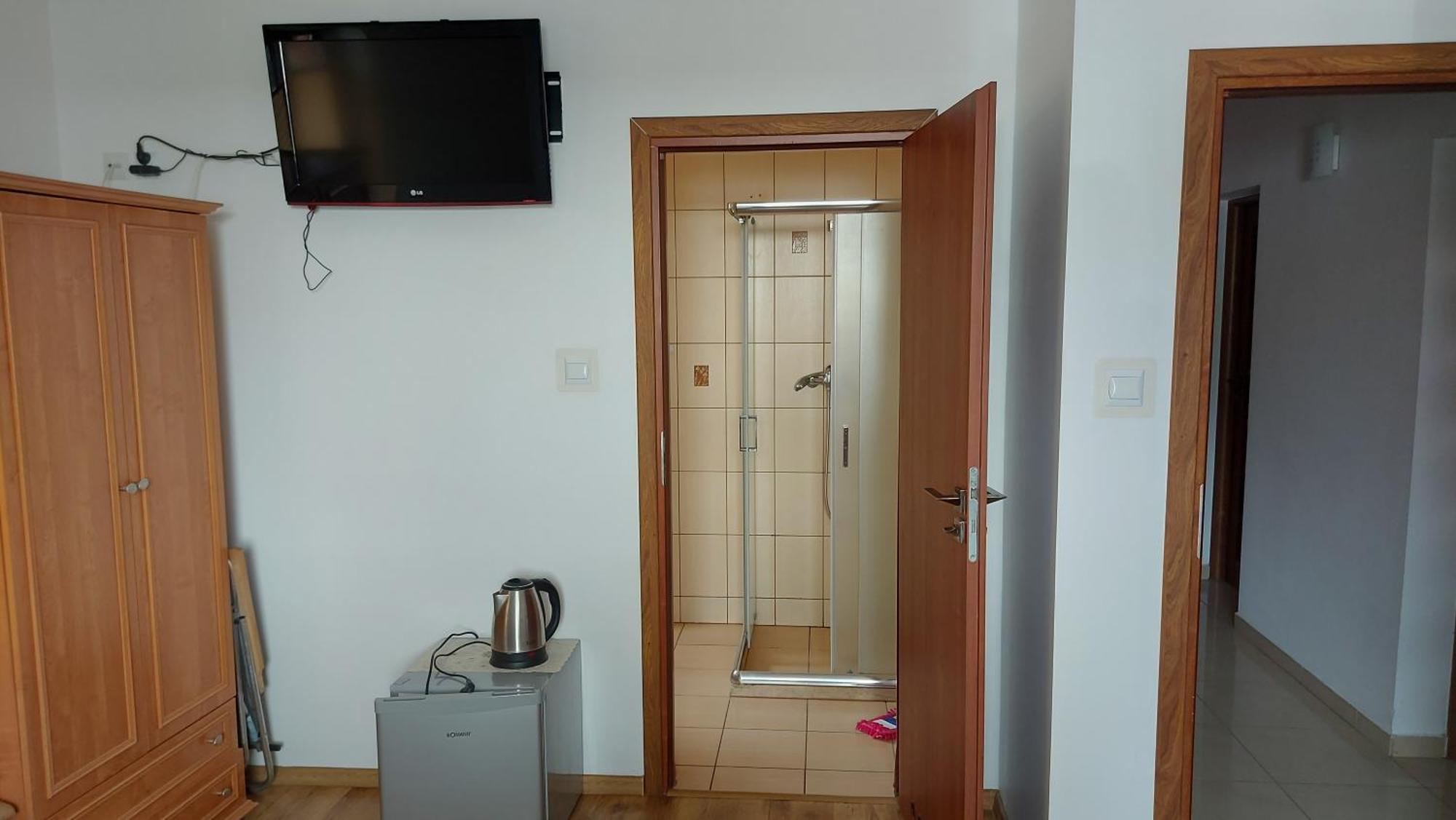 Pokoje Goscinne Tomasz Międzywodzie Exterior foto